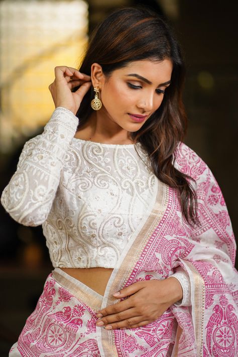 House Of Blouse- custom designed blouses and sarees online Chicken Work Blouse Design, Stylish Blouse Design Unique Back, High Neck Saree Blouse, White Blouse Designs, Full Sleeves Blouse Designs, Bustier Blouse, Full Sleeves Design, House Of Blouse, Rose Gold Lace