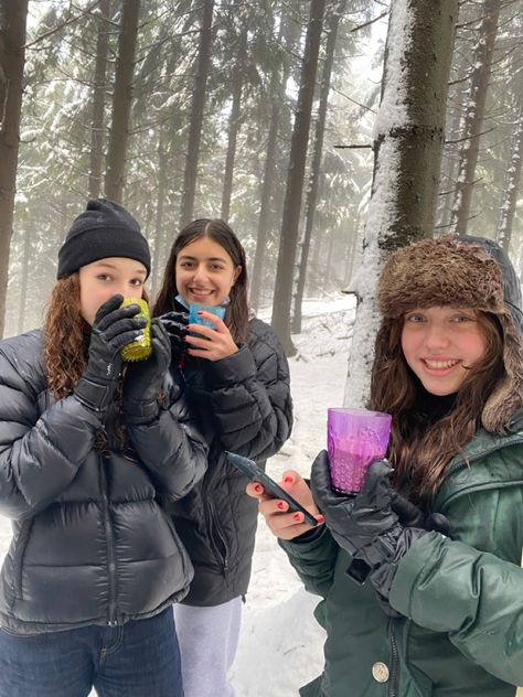 Making Hot Chocolate, Walk With Friends, Oc Comic, Comic Ideas, Cold Girl, Friends Hot, Canada Goose Jackets, Life Style, Hot Chocolate