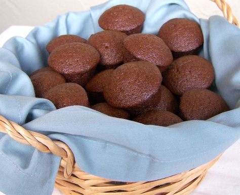 Gingerbread Mini-muffins | Farm Bell Recipes Jasons Deli, Mini Muffin Recipe, Gingerbread Muffins, Oreo Cookie Crust, Gingerbread Cake, Mini Muffins, Cupcake Muffins, Oreo Cookies, Quick Bread