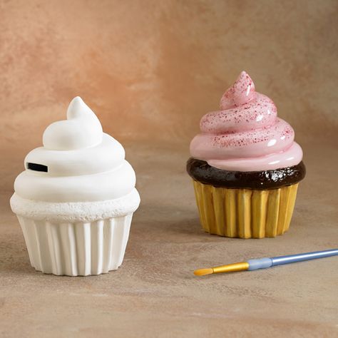 Cupcake Banks - Perfect for Birthday Parties - Paint your own Pottery keeps the kids busy for an hour+ Ceramic Bank Ideas, Party Arts And Crafts, Cupcake Ceramic, Fun Birthday Party Ideas, Cupcake Jewelry, Clay Cafe, Cupcake Painting, Painting Studios, Clay Decor