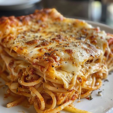 Cheesy Baked Pasta, Baked Cream Cheese, Cream Cheese Spaghetti, Baked Cream Cheese Spaghetti, Cheese Spaghetti, Instagram Recipes, Baked Pasta, Twisted Recipes, Spaghetti Recipe