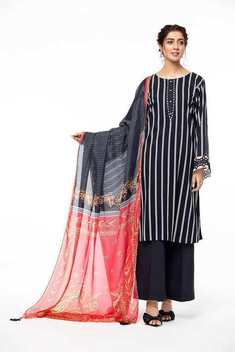 Nishat Linen Sale 2023 Summer Lawn Collection Flat 50% Off Nishat Linen 2023 Summer Collection, Linen 2023, Fusion Tops, Kurti Styles, Nishat Linen, End Of Summer Sale, Winter Suit, Summer Lawn, Grey Colour Suit