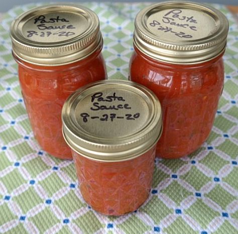 Canned Spaghetti Sauce Recipe Canning, Canning Pasta Sauce, Canning Spaghetti Sauce, Canning Homemade Spaghetti Sauce, Homemade Canned Spaghetti Sauce, Crockpot Spaghetti Sauce, Canning Tomatoes Recipes, Homemade Spaghetti Sauce Recipe, Canning Jam Recipes