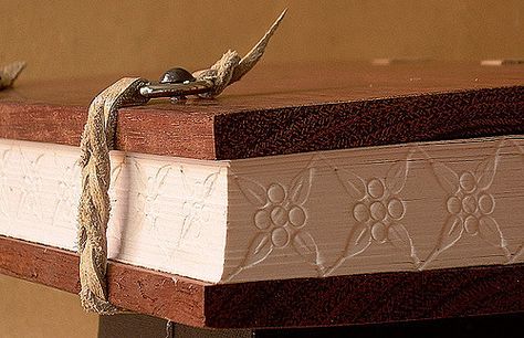 medieval binding / detail | by ortbindery Book Binding Design, Bookbinding Tutorial, Medieval Books, Book Binding Diy, Wood Book, Book Arts, Handmade Book, Handmade Journals, Handmade Books