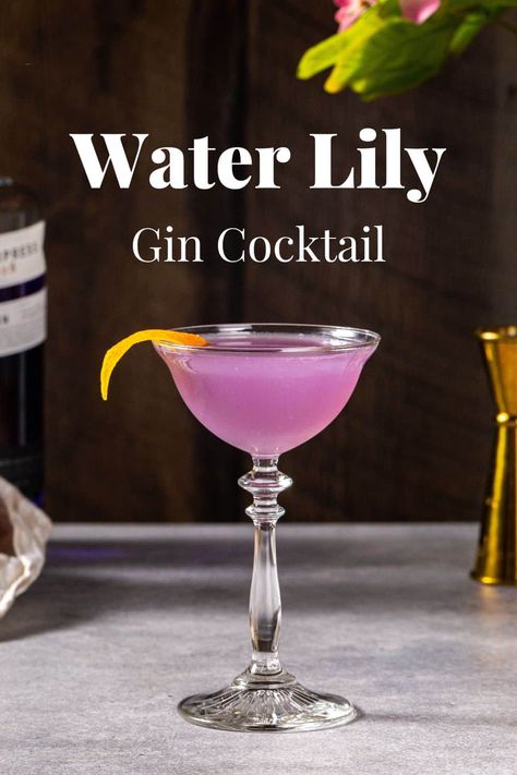 Violet Liqueur, Lily Cocktail, Empress Gin, Gin Drink Recipes, Purple Drink, Welcome To Summer, Classic Gin Cocktails, Purple Drinks, Gin Cocktail Recipes