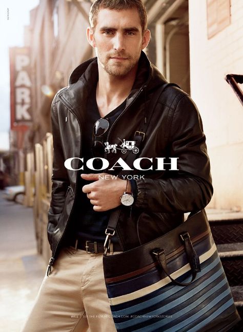 Coach Fashion, Masculine Fashion, Coach Men, Mens Travel, Dapper Gentleman, Sharp Dressed Man, Messenger Bag Men, Suit Style, Well Dressed Men