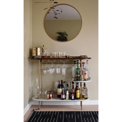 Bar Wall Design, Dining Room Decor Apartment, Home Mini Bar, Mini Bar At Home, Amanda Nicole, Bar Console, Wood Bar Cart, Home Bar Cabinet, Bar Station