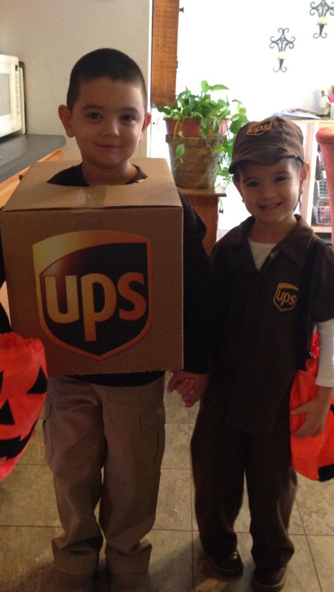 The UPS driver and her box, my kids won every contest they were in!! Ups Driver Costume, Purim Ideas, Ups Driver, Ups Delivery, Delivery Driver, Homemade Costumes, Community Helpers, Camp Ideas, Family Costumes