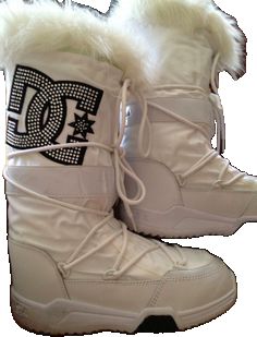 Dc Boots, Snow Boots Outfit, Dc Clothing, Dc Shoes Women, Dc Skate Shoes, Y2k Boots, Boots Shoe, Shoe Wishlist, Moon Boots