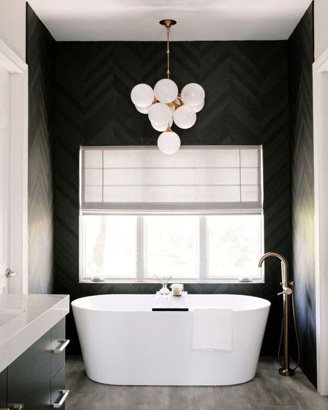 Light Over Bathtub, Modern Bathroom Lighting Ideas, Bathroom Chandelier Lighting, Bathtub Lighting, Bathroom Lighting Over Mirror, Master Bath Lighting, Tub Lighting, Bathroom Lighting Ideas, Lighting Design Ideas