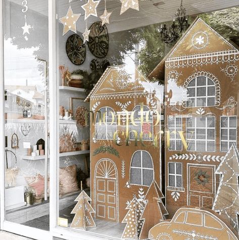 Christmas Window Display Ideas, Christmas Store Displays, Christmas Shop Displays, Winter Window Display, Window Display Ideas, Holiday Retail, Christmas Shop Window, Holiday Window Display, Window Display Retail