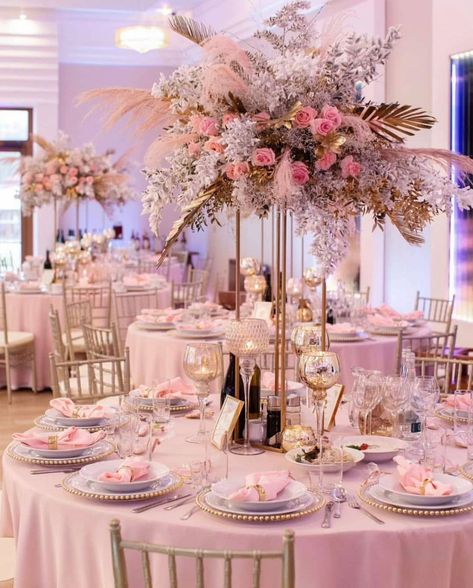 Pink Wedding Receptions, Blush Wedding Theme, Baby Pink Wedding, Green Wedding Decorations, Sweet 15 Party Ideas Quinceanera, Quinceanera Pink, Pink Quince, Dream Wedding Reception, Pink Wedding Decorations