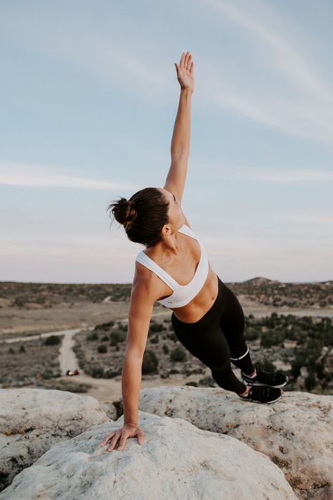 Outdoor Fitness Photoshoot, Fitness Photoshoot Poses, Ab And Arm Workout, Workout Photoshoot, Fitness Branding, Conditioning Training, Running Photography, Ab Circuit, Mens Health Magazine