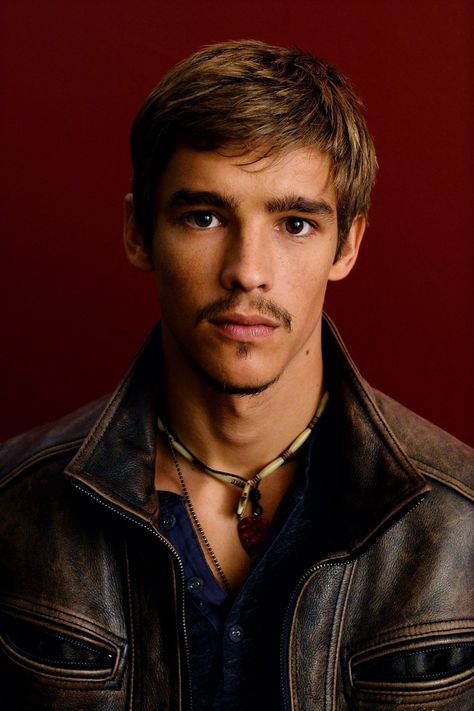 Brenton Thwaites Age and Height 2023 Brenton Thwaites, Male Faces, Australian Men, Australian Actors, Sundance Film Festival, Sundance Film, Hot Actors, Hollywood Actor, Cute Actors