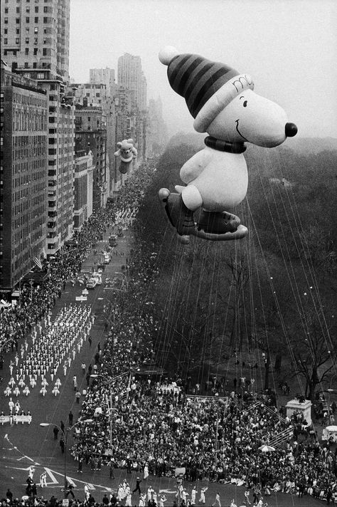 For Nearly 100 Years, Macy’s Thanksgiving Day Parade Has Been a Children’s Pilgrimage of Wonder - The New York Times