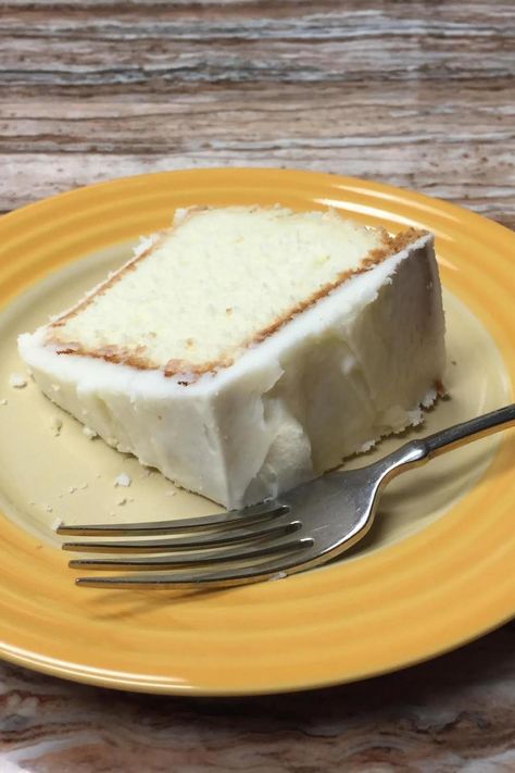 Whipping Cream Pound Cake with Cream Cheese Icing Pound Cake With Cream Cheese, Whipping Cream Pound Cake, Cream Cheese Icing Recipe, Best Pound Cake Recipe, Homemade Pound Cake, 7up Pound Cake, Cake With Cream Cheese Icing, Easy Pound Cake, Sour Cream Pound Cake