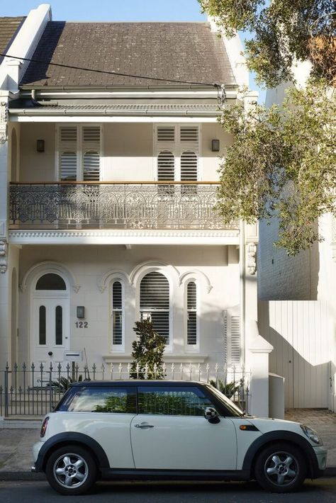 Paddington Terrace by Georgina Wilson Architects Paddington Terrace, Terrace Architecture, Georgina Wilson, Terrace House Exterior, Terrace Houses, French Doors Exterior, Wood Exterior Door, Est Living, House Outside Design