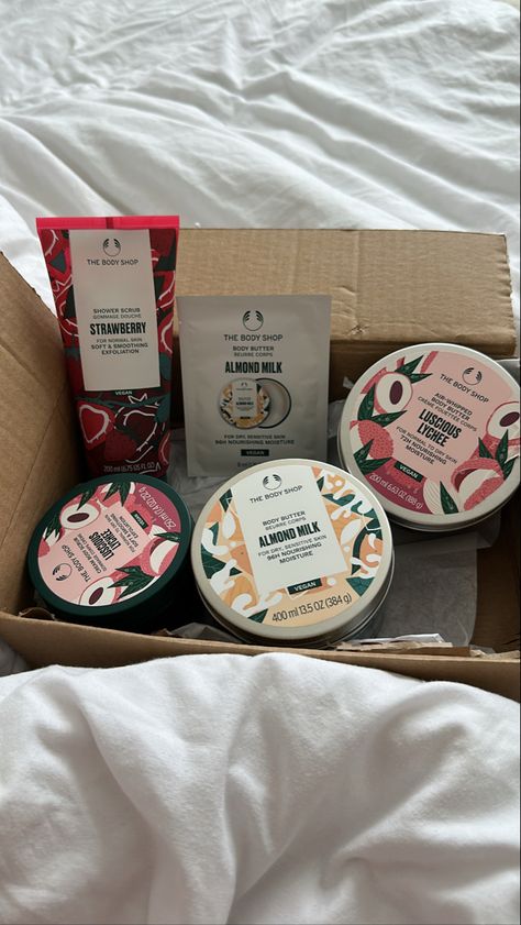 the body shop 🤍 The Body Shop Aesthetic, Selfcare Gifts, Pr Unboxing, Body Shop Body Butter, Shopping Pictures, Mood Off Quotes, Diy Bouquet Wrap, Pampering Routine, Biology Facts