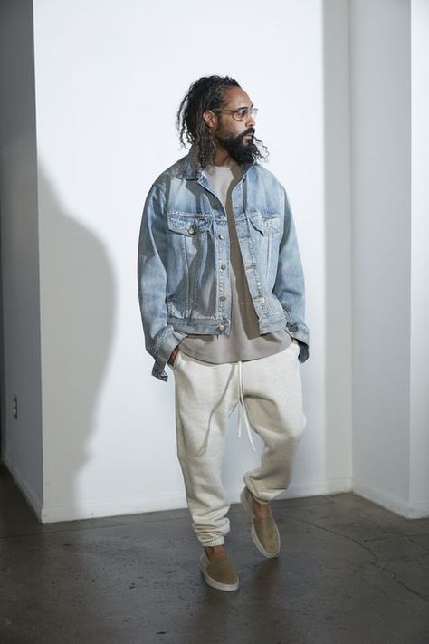 Smart Casual Looks, Light Blue Denim Jacket, Jerry Lorenzo, Semi Formal Outfits, Pretty Fly, Stylish Man, Brand Ideas, Stylish Mens Fashion, Mens Casual Dress Outfits