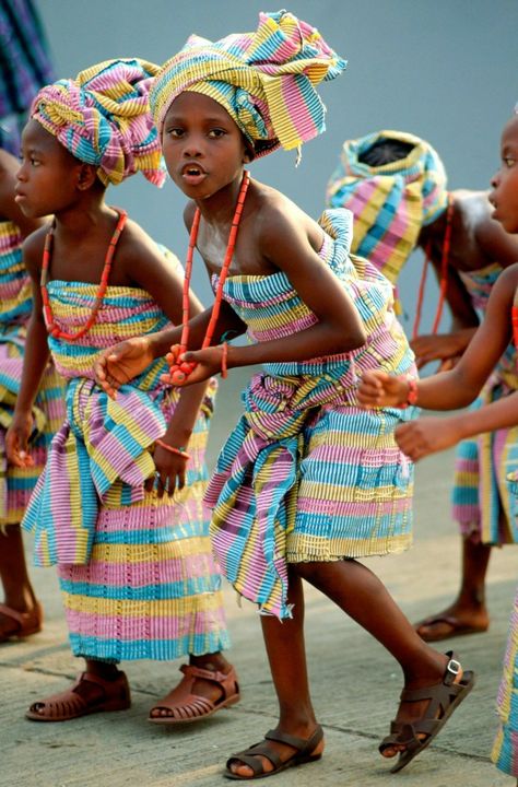 Nigeria Nigerian Dance, Nigerian Culture, Cultural Dance, African Life, Yoruba People, African Dance, African People, British Library, Traditional Fashion