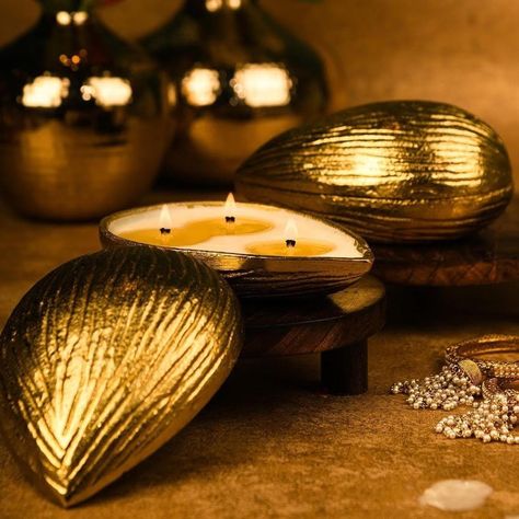 ✨ Light up your Diwali with luxury! ✨ Introducing our handcrafted Aromatherapy Candle in a stunning pineapple , Peanut and Almond metal case – the perfect blend of elegance and tradition. Infuse your home with calming scents and elevate your festive decor with this exquisite piece. 🌟 🎁 Special Diwali Offer: Personalized hampers with this luxurious candle available now! 💌 DM us to place your orders before they run out! #DiwaliGifts #FestiveVibes #LuxuryCandles #Aromatherapy #AstridSelfCare... Diwali Offer, Astrid S, Calming Scents, Diwali Gifts, Festive Decor, Luxury Candles, Aromatherapy Candles, Run Out, Festival Decorations