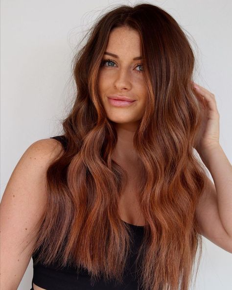 35 Reddish Brown Hair Colors You'll Fall In Love With Reddish Brown Hair Color, Copper Hair Dark, Red Balayage Hair, Cowboy Copper, Warm Brown Hair, Cinnamon Hair, Rambut Brunette, Reddish Brown Hair, Hair Tint