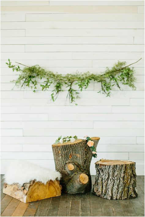 Spring Mini Session Ideas, Winter Mini Sessions, Mini Session Ideas, Spring Mini Session, Easter Mini Session, Diy Photography Props, Easter Photoshoot, Easter Photography, Easter Backdrops