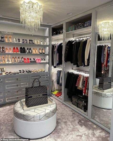 Roxy Jacenko gives fans a look inside her million dollar wardrobe | Daily Mail Online Roxy Jacenko, A Walk In Closet, Dream Closet Design, Beautiful Closets, Luxury Closets Design, Closet Colors, Million Dollar Homes, Dream Closets, Glam Room