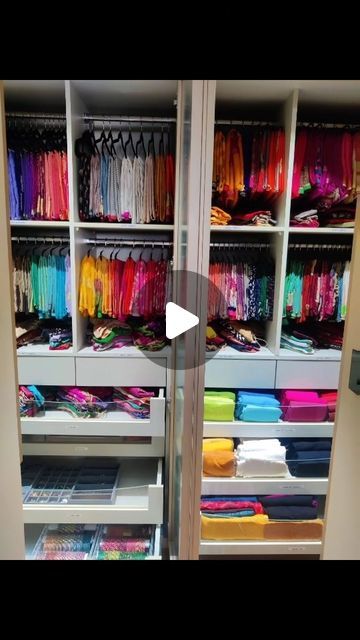 Saree Organization Ideas, Saree Showcase Ideas, Saree Cupboard Ideas, Saree Wardrobe Organisation, Saree Organization In Closet, Saree Hanging In Wardrobe Ideas, Wardrobe Organisation Ideas, Indian Wadrobe Clothes Organization, Wardrobe Laminate Design