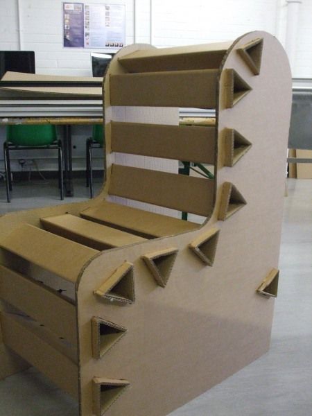 Cardboard Chair Design, Cardboard Furniture Design, Cardboard Chair, Weird Furniture, Diy Playroom, Cardboard Model, Cardboard Crafts Diy, Cardboard Design, Pallet House