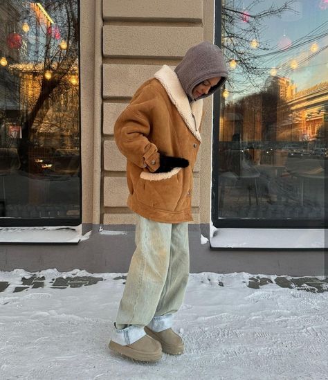 Mountain Winter Outfits, Really Cold Winter Outfits, Winter 2025 Fashion Trends, Fall Mountain Outfit, Street Posing, Mountain Outfit, Winter Outfits Cold, Outfit Trends, Street Look