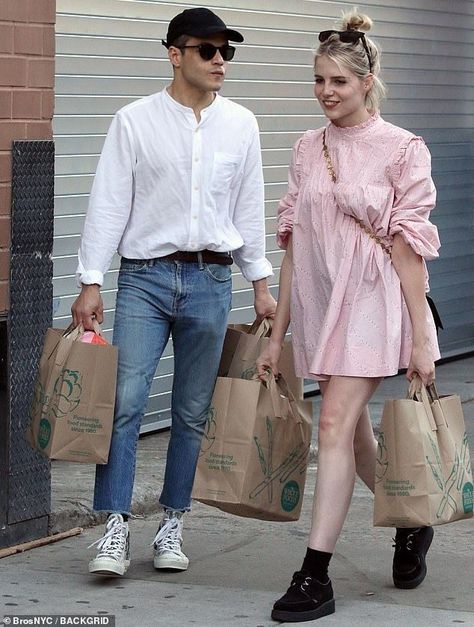 Lucy Boynton Street Style, Rami Malek And Lucy Boynton, Caroline Dhavernas, Fred Mercury, Lucy Boynton, Sack Dress, Couple Fits, Rami Malek, Stylish Couple