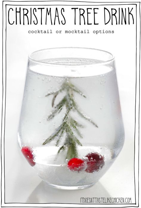 Christmas Tree Drink (Cocktail or Mocktail) Vegan Christmas Drinks, Christmas Tree Drink, Christmas Tree Cocktail, Christmas Drinks Nonalcoholic, Vodka Mojito, Xmas Cocktails, Party Punches, Christmas Drinks Recipes, Cocktails And Mocktails