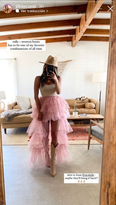 Tulle And Cowboy Boots, Tulle Dress With Cowboy Boots, High Low Skirt With Boots, Tulle Skirt And Cowboy Boots, Tulle Skirt Festival Outfit, Tulle Festival Outfit, Western Tulle Skirt Outfit, Tulle Draped Dress, Tule Skirt Outfits