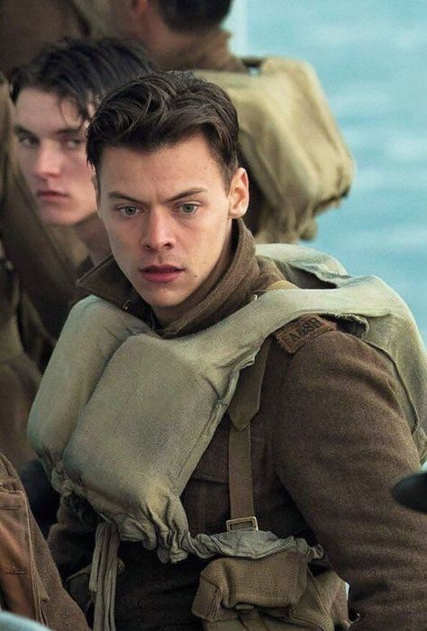 Harry Styles Dunkirk, Harry Styles Eyes, Gambar One Direction, Harry 1d, Haikou, Harry Styles Wallpaper, Harry Styles Pictures, Harry Styles Photos, One Direction Pictures