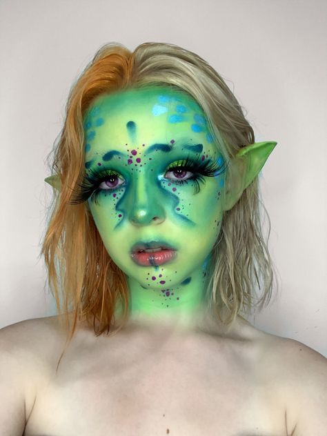 Goblin Makeup, Strange Makeup, Pretty Alien, Fantasy Makeup Ideas Creative, Frog Makeup, Alien Core Makeup, Aquarium Makeup, Green Alien Makeup, Alien Makeup Green