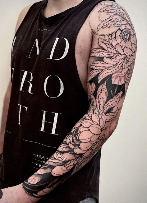 Japanese Tattoos Linework, Botanic Sleeve Tattoo, Japanese Floral Sleeve Tattoo, Blackout Floral Sleeve, Japan Geometric, Crisantemo Tattoo, Calf Tattoo Men, Men Flower Tattoo, Tattoo Sleeve Filler