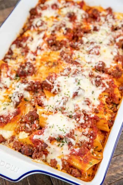 Million Dollar Manicotti Recipe, Million Dollar Manicotti, Chicken Manicotti Recipe, Sausage Manicotti Recipe, Manicotti Recipes, Sausage Manicotti, Meat Manicotti, Cottage Cheese Sour Cream, Macro Foods