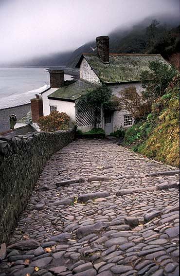 Tinworth Cobblestone Road, English Village, Cottage By The Sea, Devon England, Body Of Water, England And Scotland, Fishing Villages, English Countryside, England Uk