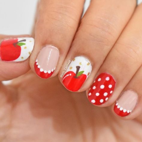 Snow White Theme Nails, Fall Nails Apples, Nails With Apples, Apple Nails Art, Fall Apple Nails Design, Preschool Teacher Nails, Fall Apple Nails, Apple Nail Design, School Themed Nails