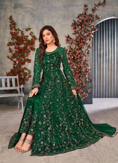 Suit Wedding Guest, Wedding Dress Suit, Embroidered Wedding Dress, Pakistani Salwar, Pakistani Salwar Kameez, Anarkali Dress, Pakistani Bridal, Indian Wedding Dress, Salwar Suit