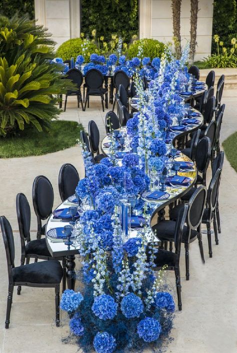 Lebanese Wedding, Wedding Stage Design, Boda Mexicana, Elegant Dinner, Wedding Decor Elegant, Long Table, Wedding Stage, Wedding Deco, Floral Centerpieces