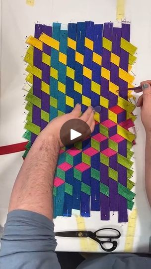 Fabric Weaving Tutorials, Tumbling Blocks Quilt, Tumbling Blocks, Weaving Tutorial, Quilting Videos, Quilt Tutorials, Fabric Scraps, Tumbling, Quilt Blocks