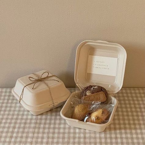 Bake Sale Packaging, Cake Form, Cute Bakery, Lunch Catering, Bread Packaging, Baking Packaging, Dessert Packaging, Coffee Shop Aesthetic, Bakery Packaging