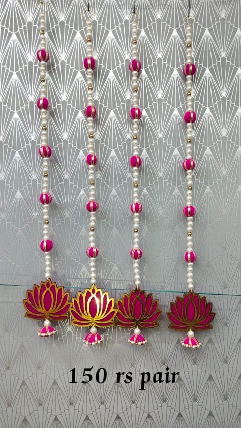 Latkan For Diwali Decoration, Door Latkan Designs, Toran Diy Door Hangings, Diwali Hanging Decorations, Mehandi Decoration, Toran Design, Homemade Decoration, Handmade Decorative Items, Thali Decoration Ideas