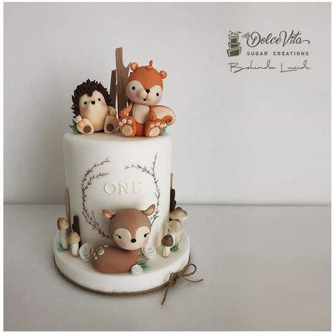 Woodland Friends - cake by AppoBli Belinda Lucidi Woodland Birthday Cake, Woodland Cake, Woodland Birthday Party, Baby Boy 1st Birthday Party, Woodland Birthday, Baby Birthday Cakes, Baby Boy 1st Birthday, Woodland Friends, Baby Cakes