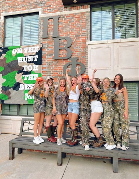 #workweek #recruitment #camo #piphi #pibetaphi #hunt #grouppic #poses #fun #laughing Army Sorority Theme, Hunted Down The Best Little Sorority, Camp Spirit Week Ideas, Fall Recruitment Themes, Camo Work Week Sorority, Camo Pep Rally Theme, Camo Sorority Theme, Camo Student Section Theme, Camo Fnl Theme