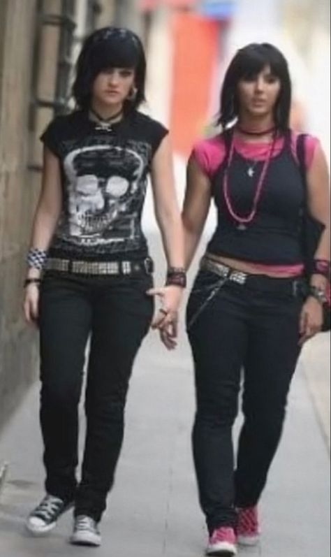 Early 2000s Emo Fashion, Emo Outfits 2000s, Scene Kid Outfits, Scene Emo Fashion, 2000 Outfits, Outfits 2000s, Scene Outfits, Scene Girls, Scene Fashion