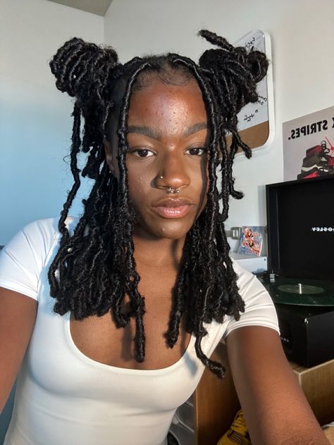 Mid Length Faux Locs Black Women, Locs Fake Hair, Medium Faux Locs Hairstyles, Short Fake Locs, Fake Locks Hairstyle, Locs Shoulder Length, Short Faux Locs Styles Shoulder Length, Fox Locks Hairstyles, Fun Black Hairstyles