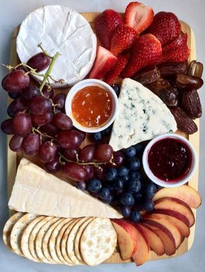 The best cheese plate for Shavuot. This appetizer is extremely flexible so feel free to play around with different cheeses and fruits. No matter what, it will be an automatic crowd- pleaser. Appetizers For A Crowd, Charcuterie Cheese, Party Food Platters, Charcuterie And Cheese Board, Sukkot, Best Cheese, Cheese Appetizers, Cheese Platters, Cheese Plate